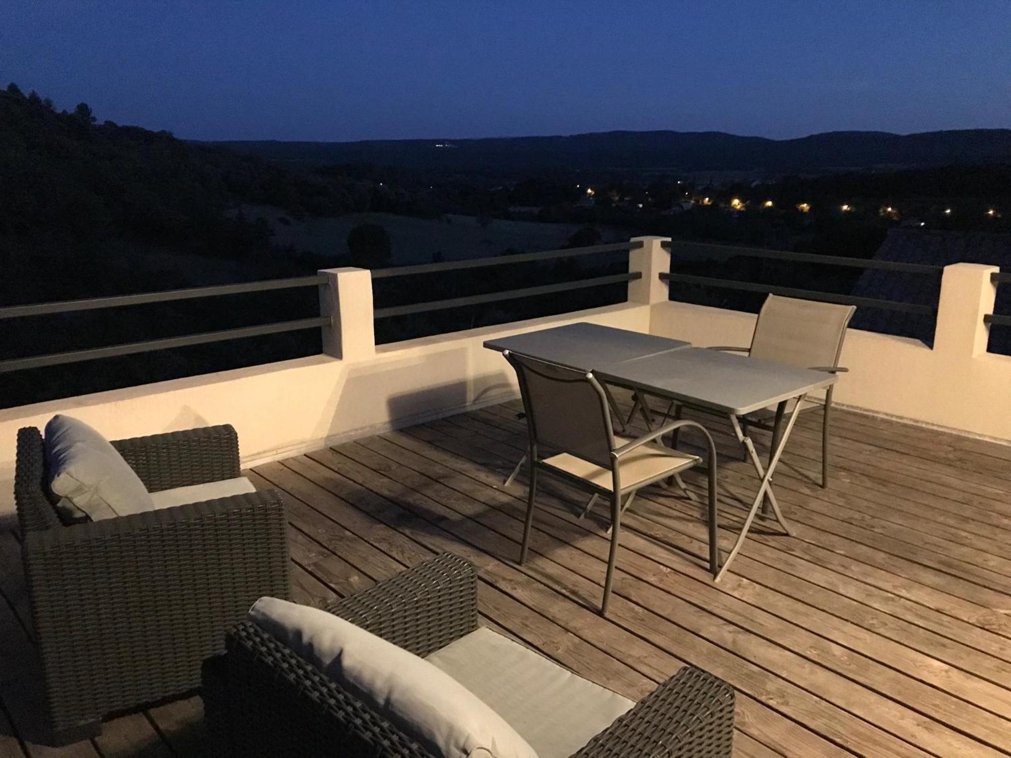 Studio Au Calme, Grande Terrasse Avec Vue Vallee Ginasservis Экстерьер фото